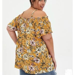 Torrid Yellow Floral Babydoll Crinkle Gauze Smocked Cold Shoulder Top Size 2X‎